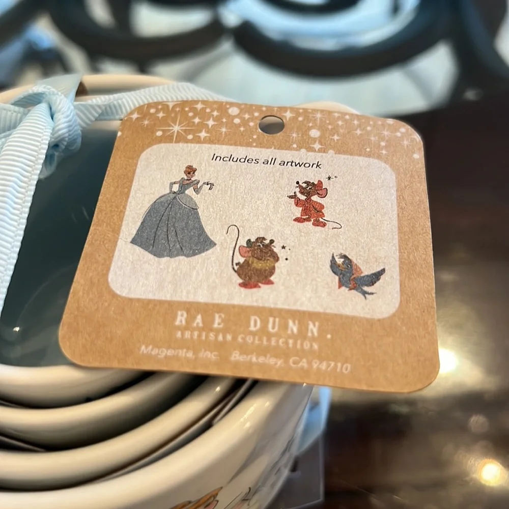 RAE DUNN CINDERELLA & ANIMAL FRIENDS Measuring Cups.